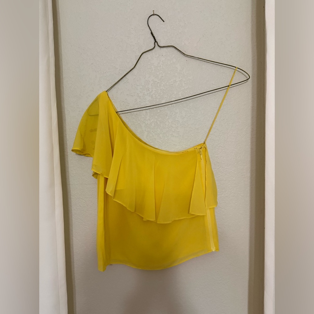 Alice + Olivia Yellow One-Shoulder Ruffle Top